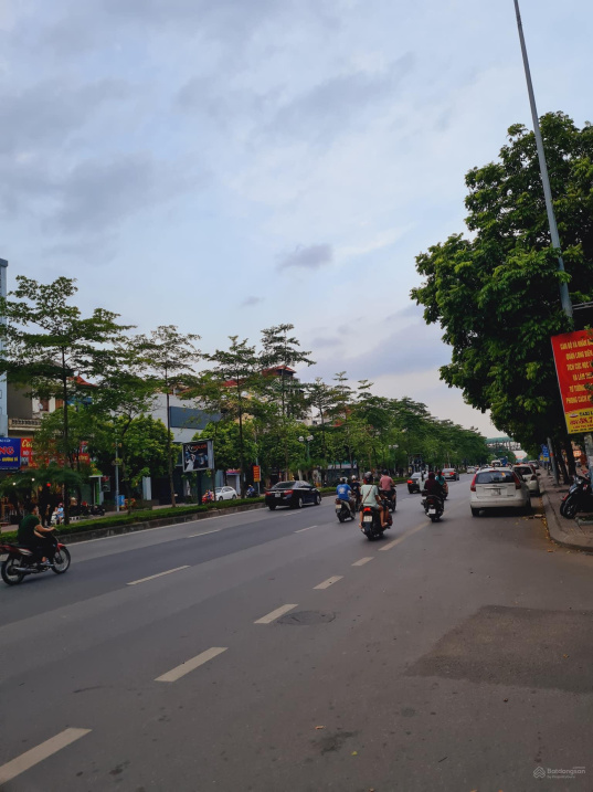 Bán đất lô góc Phúc Lợi 41m2, 4.3m MT, giá chỉ nhỉnh 2 tỷ chút, hai mặt thoáng.