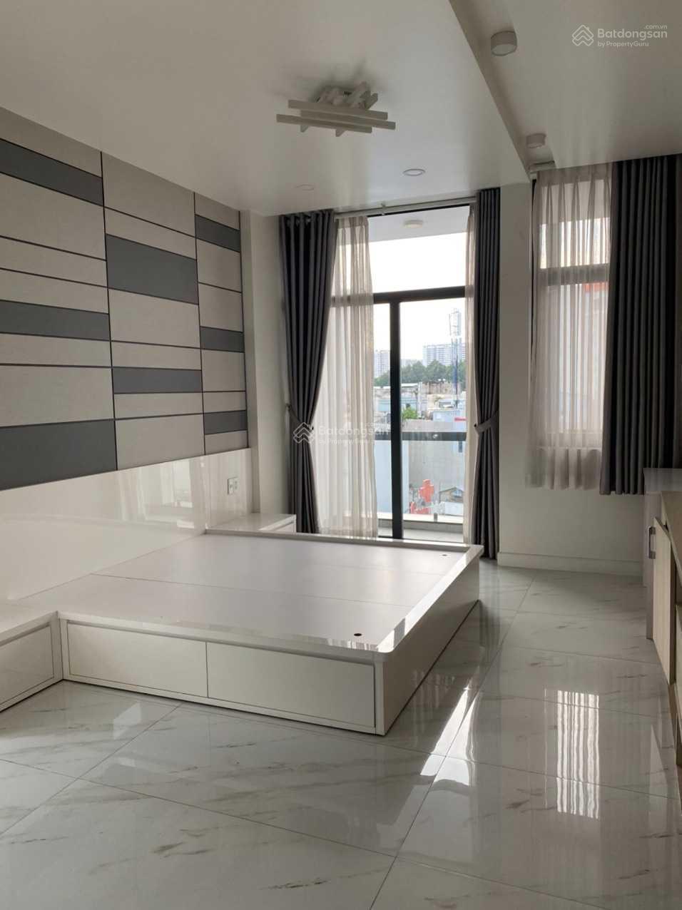 Nhà bán đường Hai Bà Trưng, P.TĐ, Q.1, Dt: 4.4x24m, 92.4m2m2, 5 tầng, 45 tỷ .