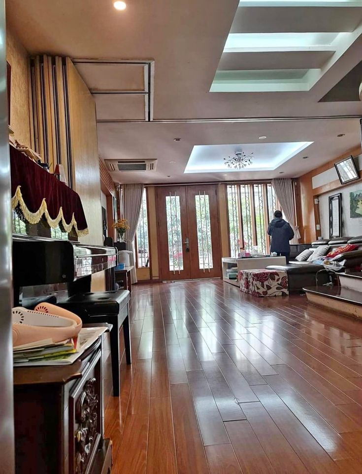 Chính chủ 603 lạc long quân tây hồ ô tô kinh doanh 45m2 6 tầng thang máy 9 tỷ