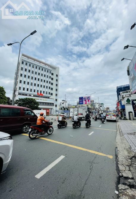 Mặt Tiền Kinh Doanh Hoàng Văn Thụ Q.Phú Nhuận 7 Tầng Có Thang Máy Gần 400m2 Chỉ 21 Tỷ TL