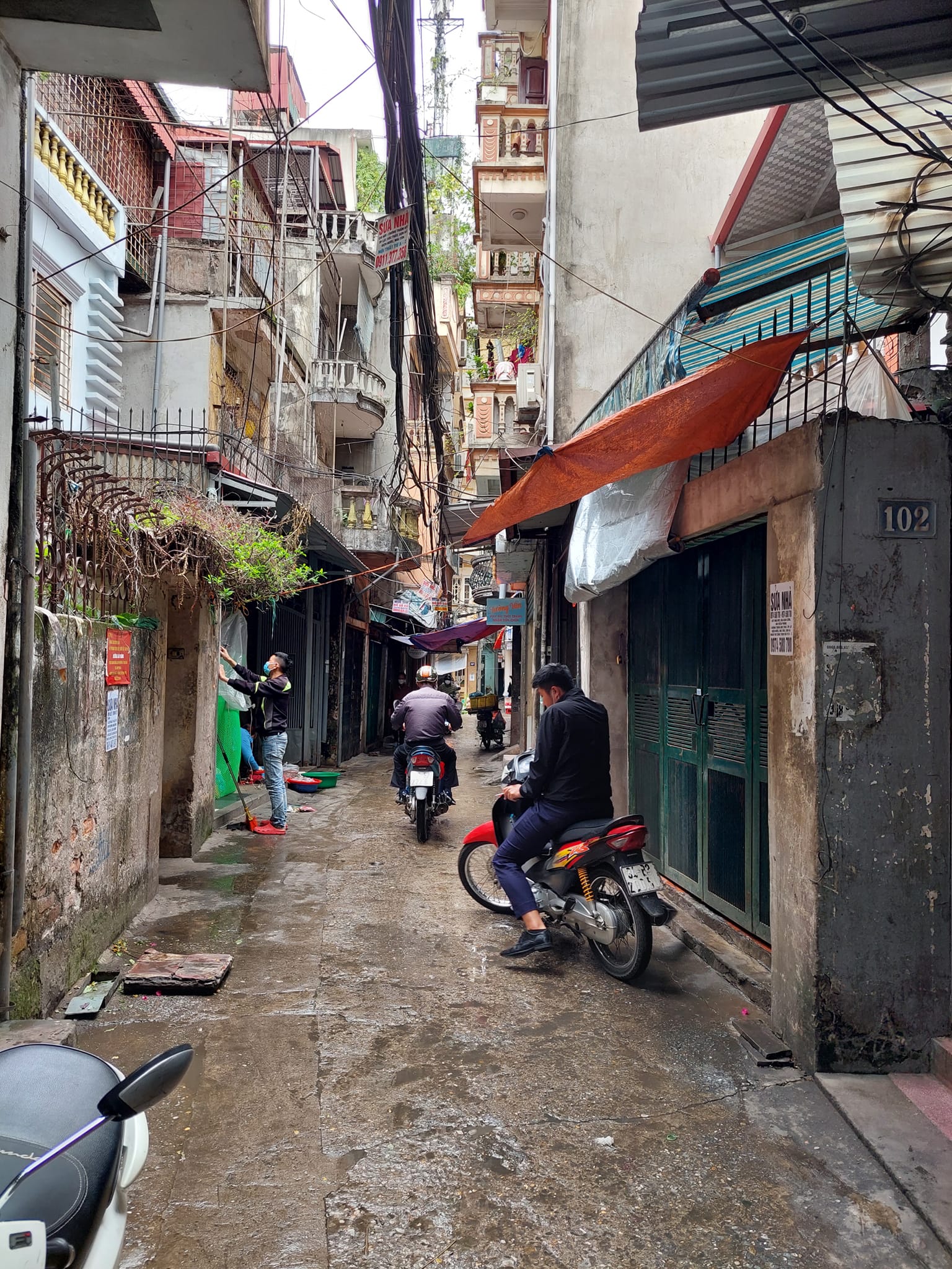 Bán nhà Hào Nam Ô Chợ Dừa 70m2 4 tầng mặt tiền 4.2m, Ngõ thông thoáng DÂN TỰ XÂY TÂM HUYẾT chỉ 6.3 tỷ