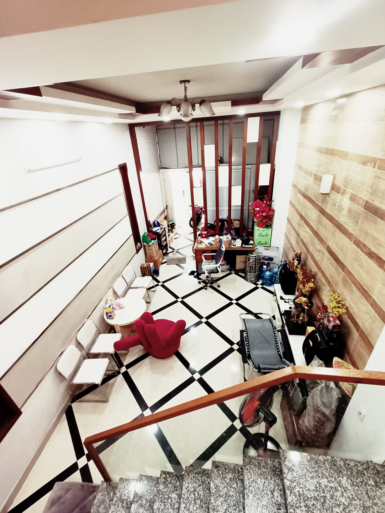 Mặt tiền Thạch Lam chỉ 10 tỷ, dt75m2, 4 tầng, đường rộng 20 mét, kinh doanh sầm uất.