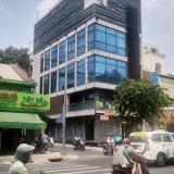 Cho thuê toà nhà VP góc 2MT Đinh Tiên Hoàng hầm 6 tầng thang máy chỉ 225tr TL