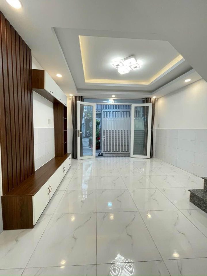 Nhà Mới Vào Ở Ngay Cầu Tân Thuận - ĐH Marketing - Quận 7 Trần Xuân Soạn