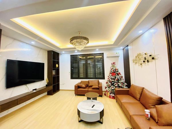 HOT !! XEM NGAY Nhà Phố Trần Thái Tông Cầu Giấy 48m2, 5 tầng TẶNG NỘI THẤT VIP HIỆN ĐẠI chỉ hơn 5 tỷ