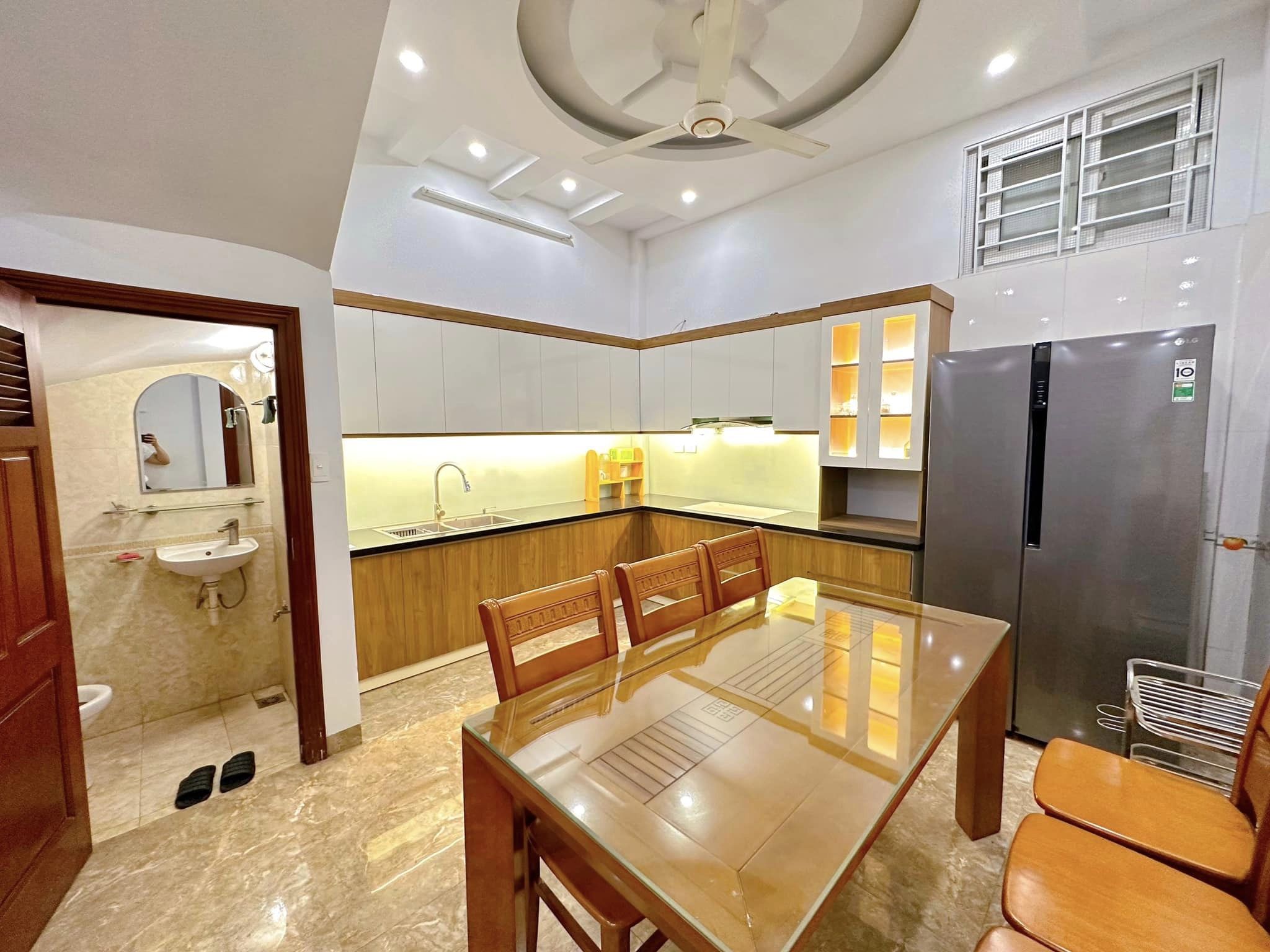 Bán nhà phân lô 508 Láng,Đống Đa 45m2x5Tầng, ngõ thông, full NT,giá 5.6 tỷ