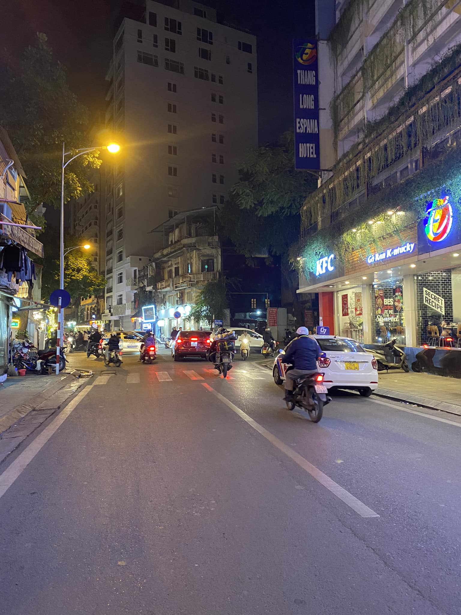 BÁN NHÀ MẶT PHỐ - NGUYỄN TRƯỜNG TỘ - BA ĐÌNH – ĐƯỜNG 2 CHIỀU – DIỆN TÍCH 180M MT 7M