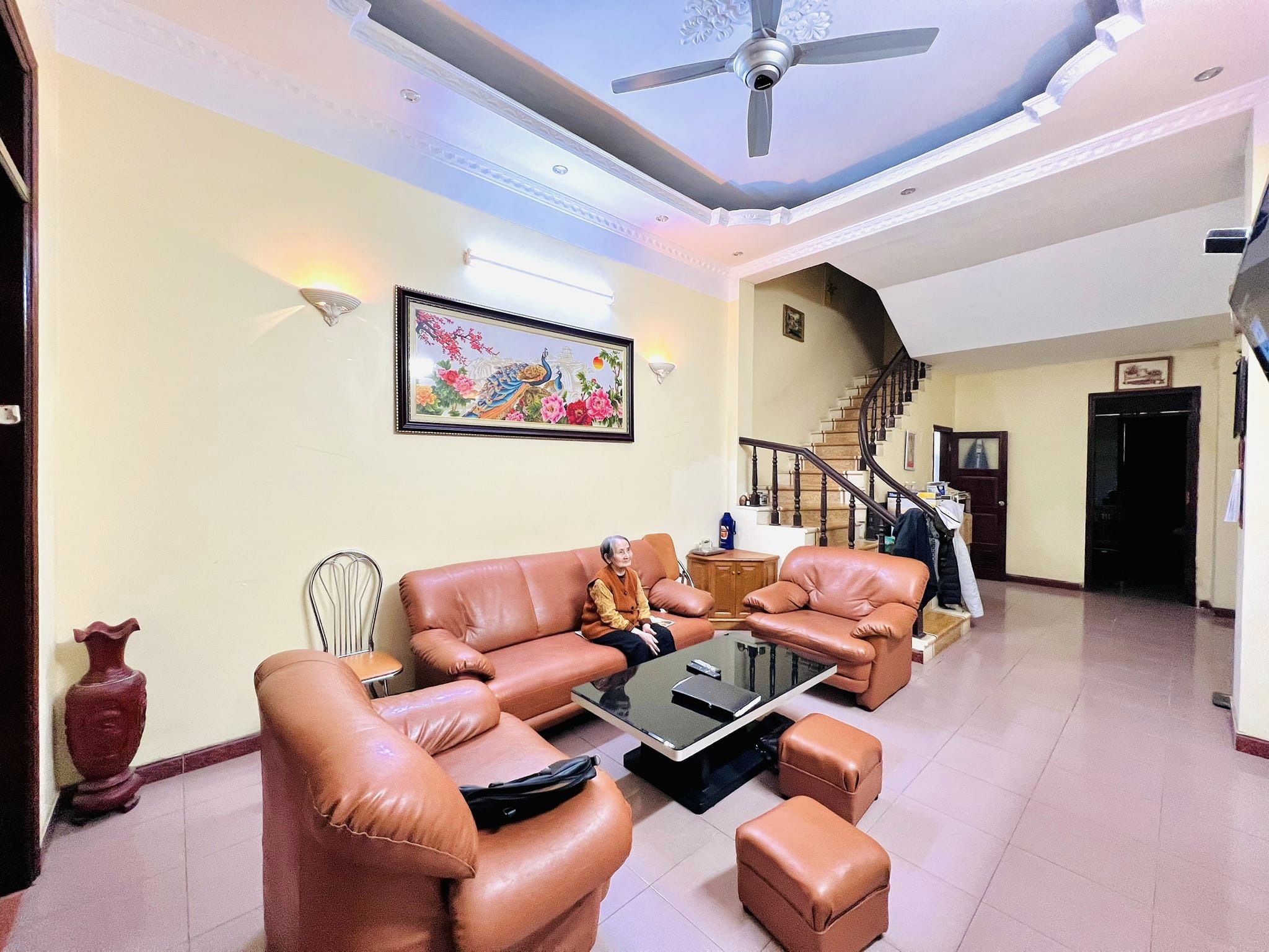 Nhà đẹp 55m2-ÔTô-KD-Sổ đỏ-Đại Kim-Hoàng Mai 11 tỷ