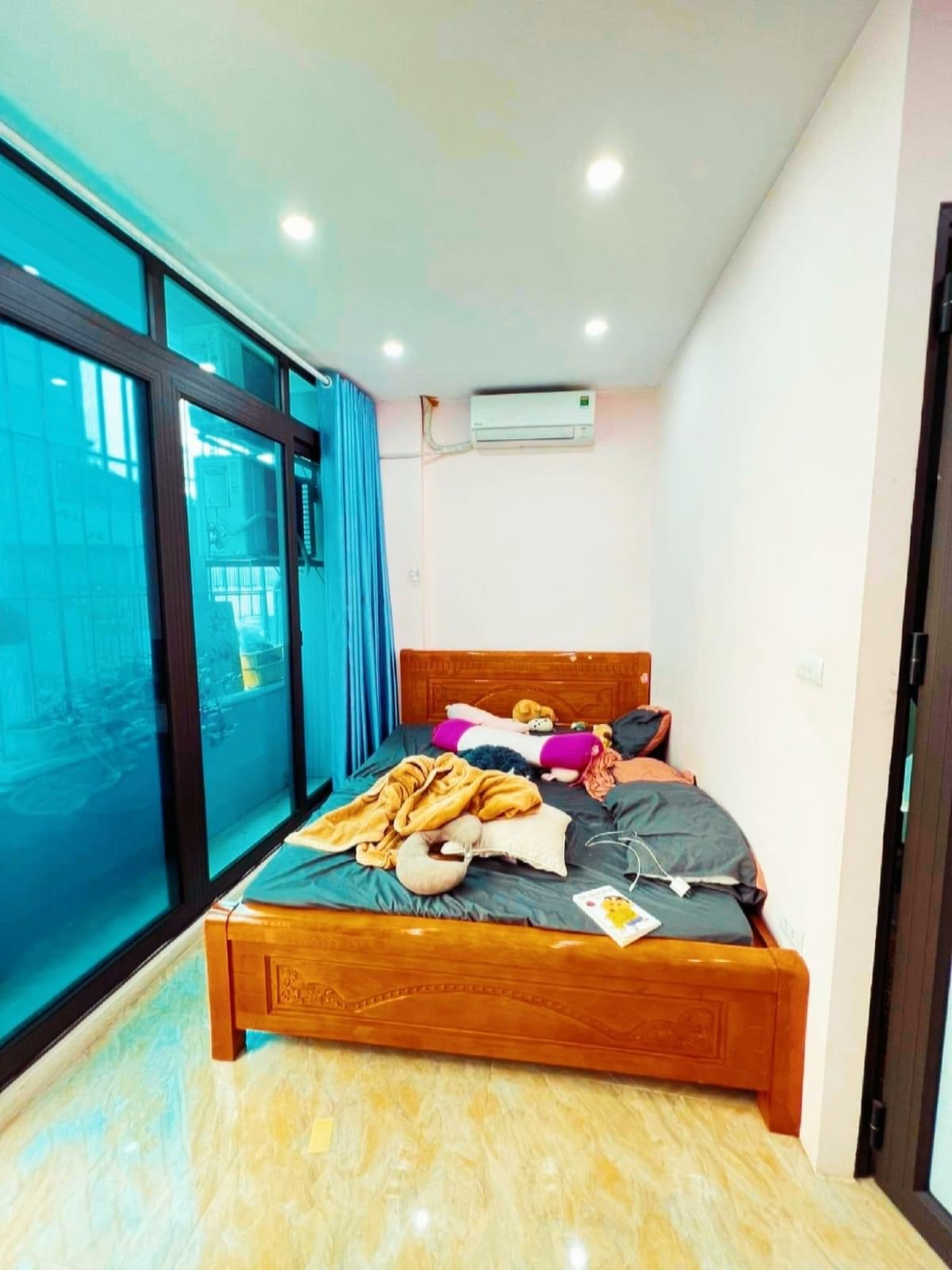 NHÀ ĐẸP HỒNG MAI - LÔ GÓC CHỦ TỰ XÂY - CÔNG NĂNG ĐẦY ĐỦ - 30m2 x 4T x MT5M - NGÕ THÔNG - KD