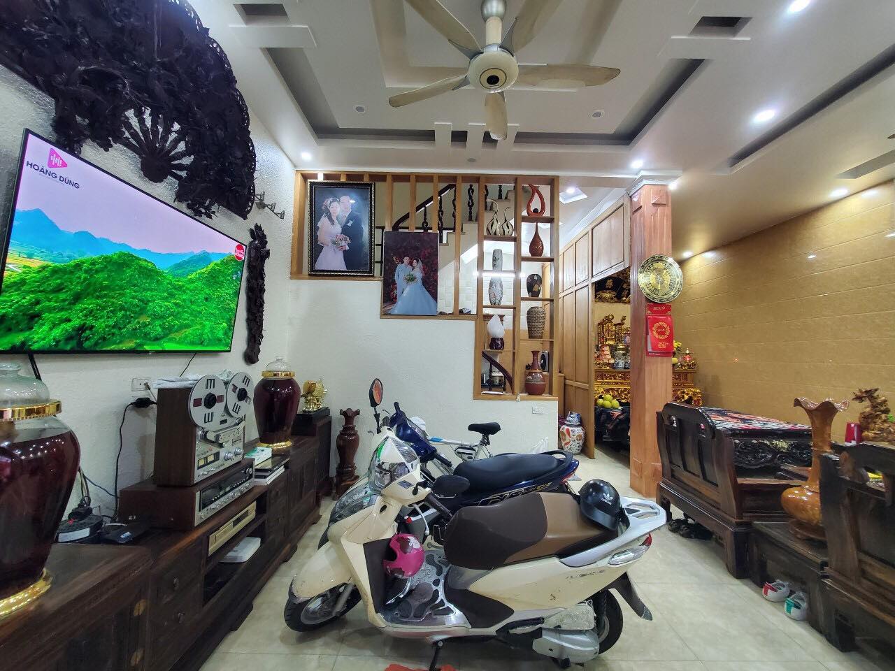 Bán nhà riêng phố Mỹ Đình Nam Từ Liêm 67m2, 5 tầng đẹp, TẶNG NỘI THẤT VIP ở ngay chỉ 7 tỷ