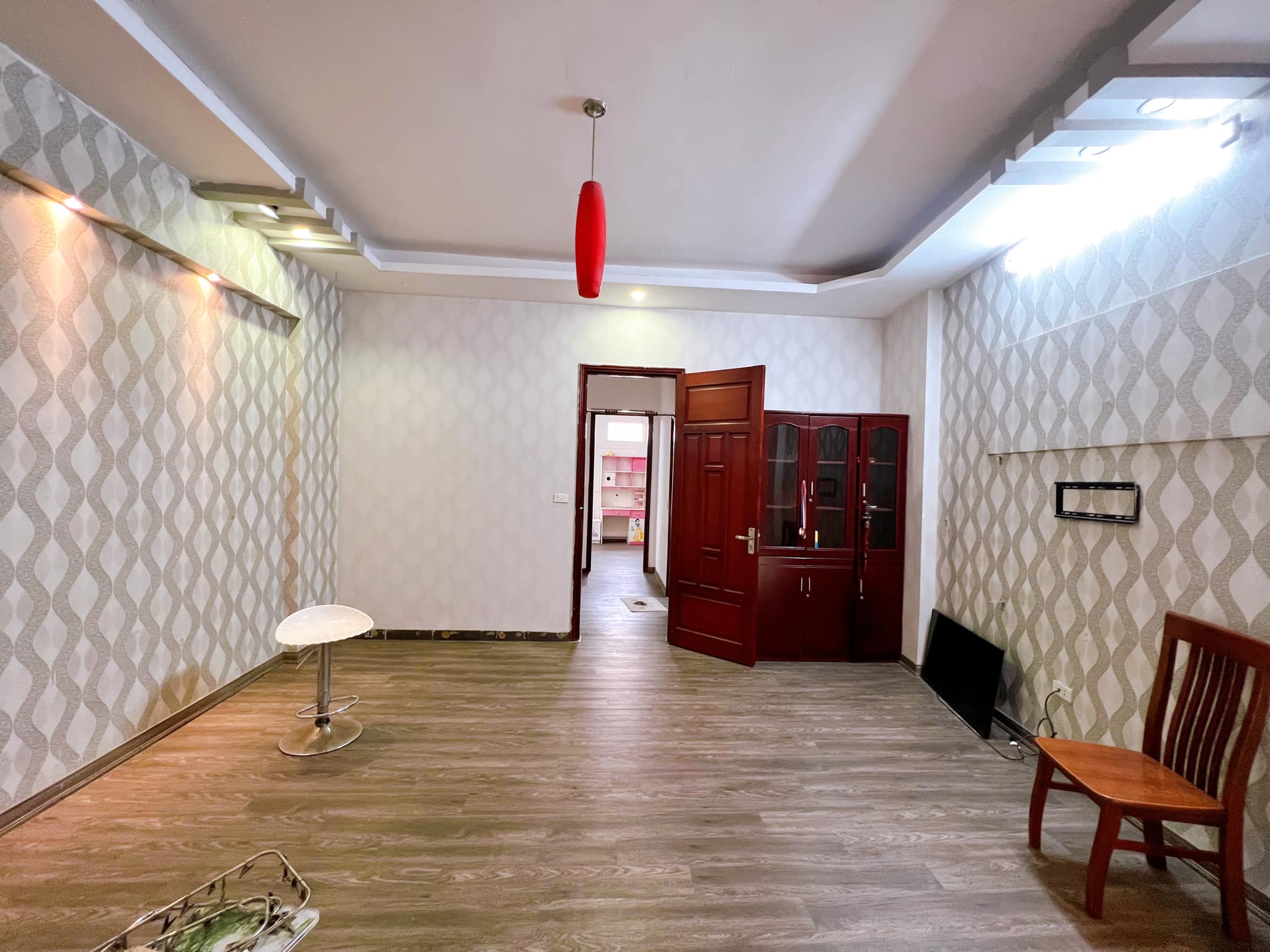 Bán nhà Láng 55m x 5 tầng ô tô đỗ cửa giá 7 tỷ có thương lượng