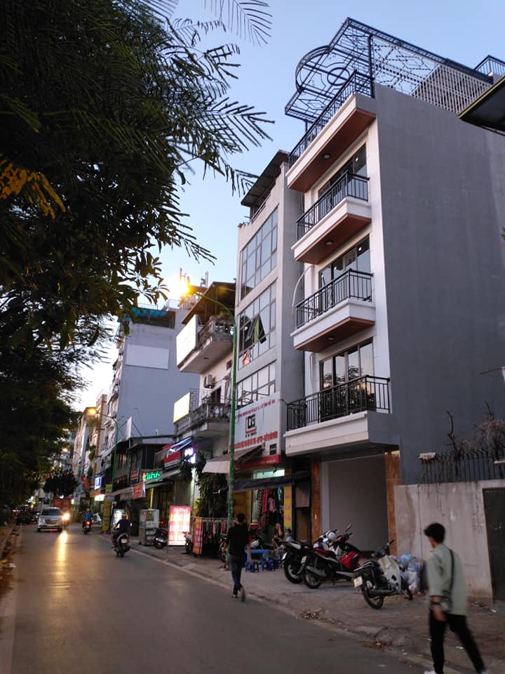 TRUNG TÂM ĐỐNG ĐA - KINH DOANH ĐỈNH - MẶT PHỐ GẦN XÃ ĐÀN - HỒ ĐẮC DI CHƯA ĐẾN 400TR/M