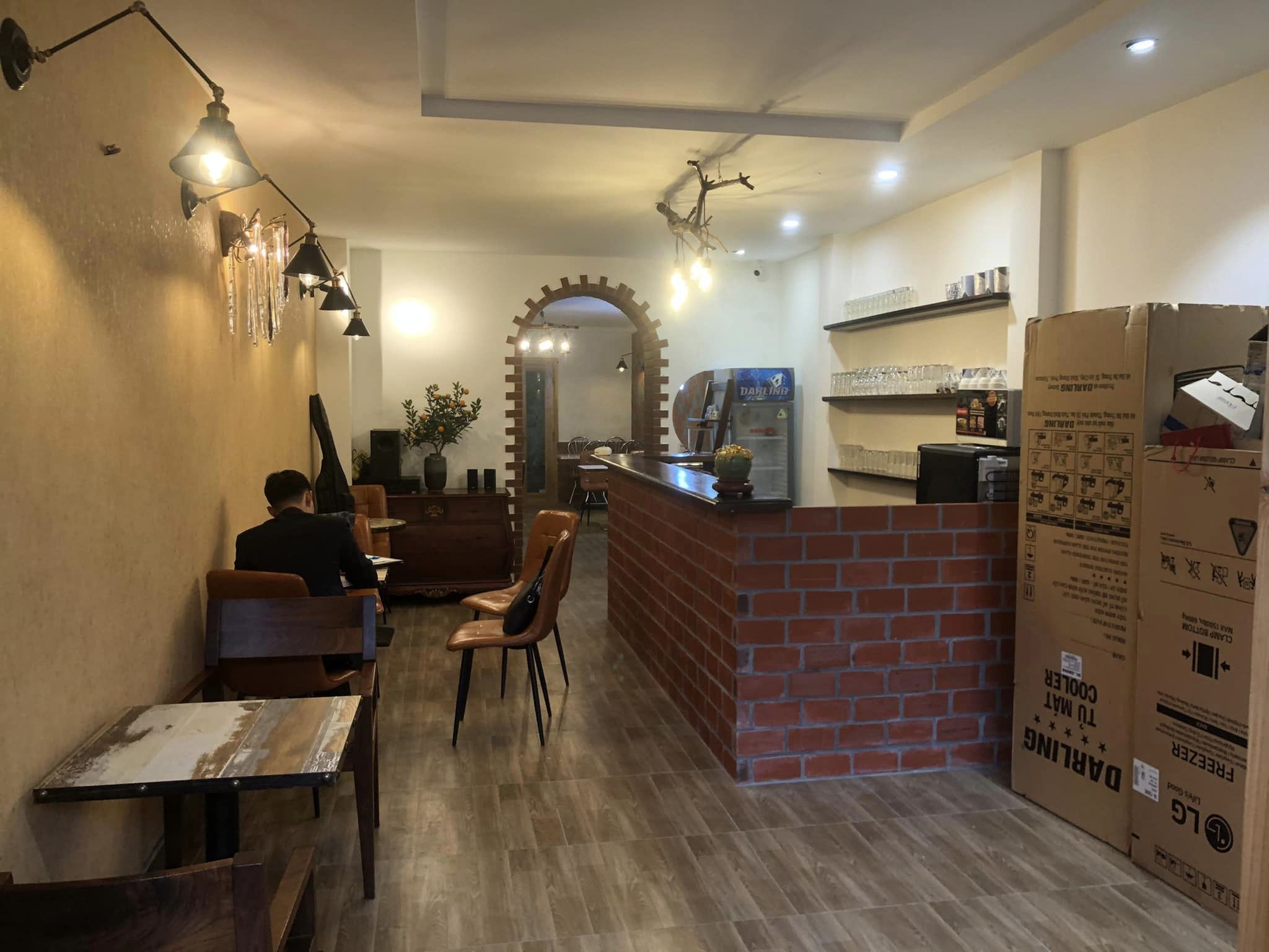 Nhà tập thể tầng 1 Kinh doanh tốt đường Trần Quốc Hoàn- Cầu Giấy, 68m2, 2.7 tỷ