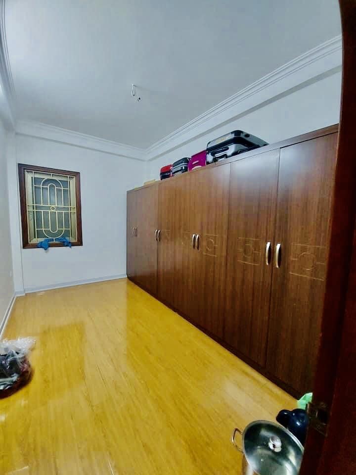 Nhà ngõ thông, Kinh doanh, 5 tầng Thái Thịnh chỉ 6.35ty