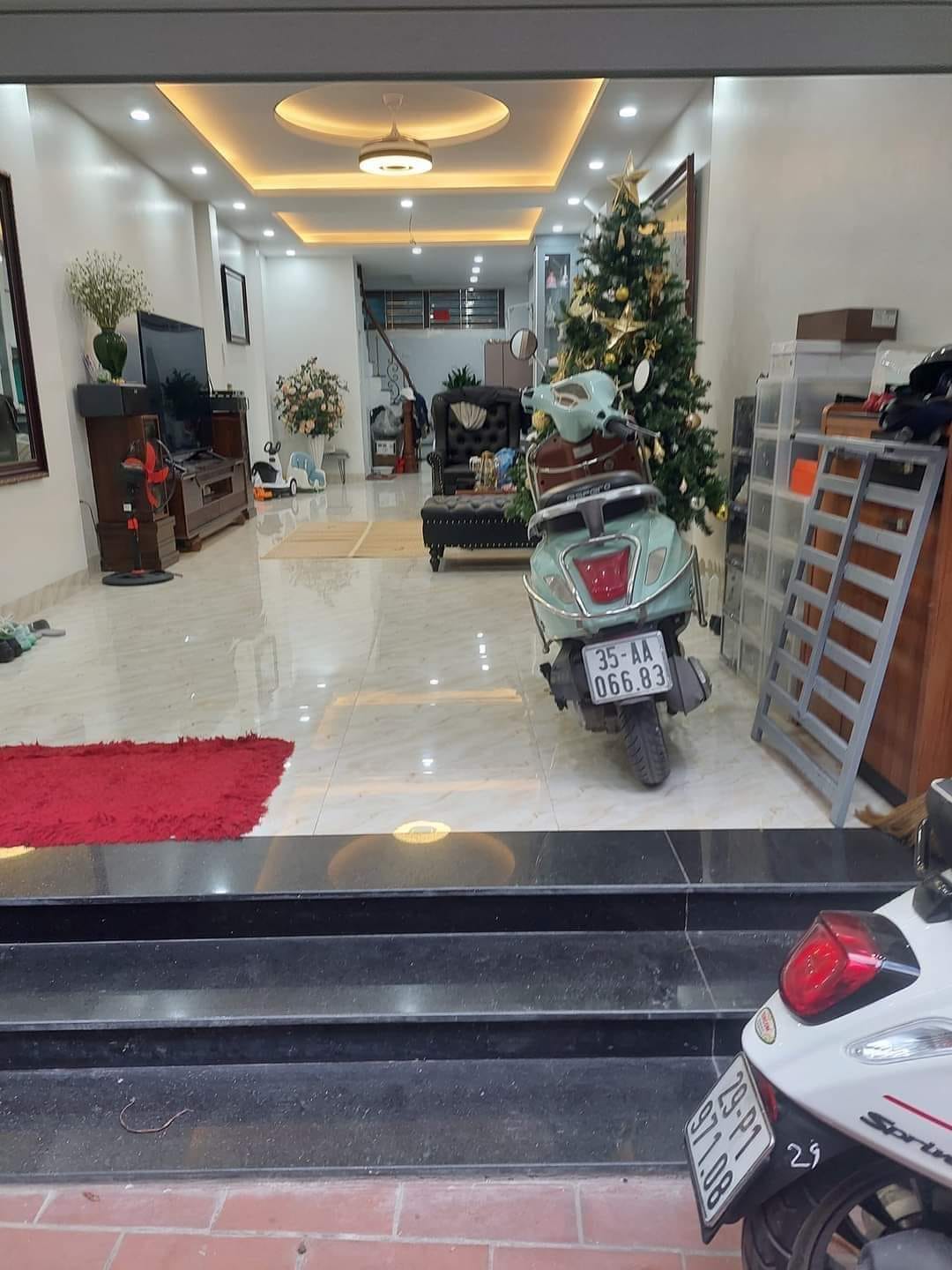 NHÀ CẦU GIẤY 58m2, 5 tầng hiện đại PHÂN LÔ Ô TÔ CẠNH NHÀ CHỈ 8.9 TỶ