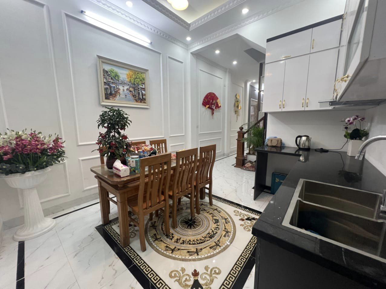 SIÊU ĐẸP !! NHÀ CẦU GIẤY Ô TÔ 58m2, 5 tầng hiện đại, TẶNG NỘI THẤT SIÊU VIP chỉ 8.6 tỷ