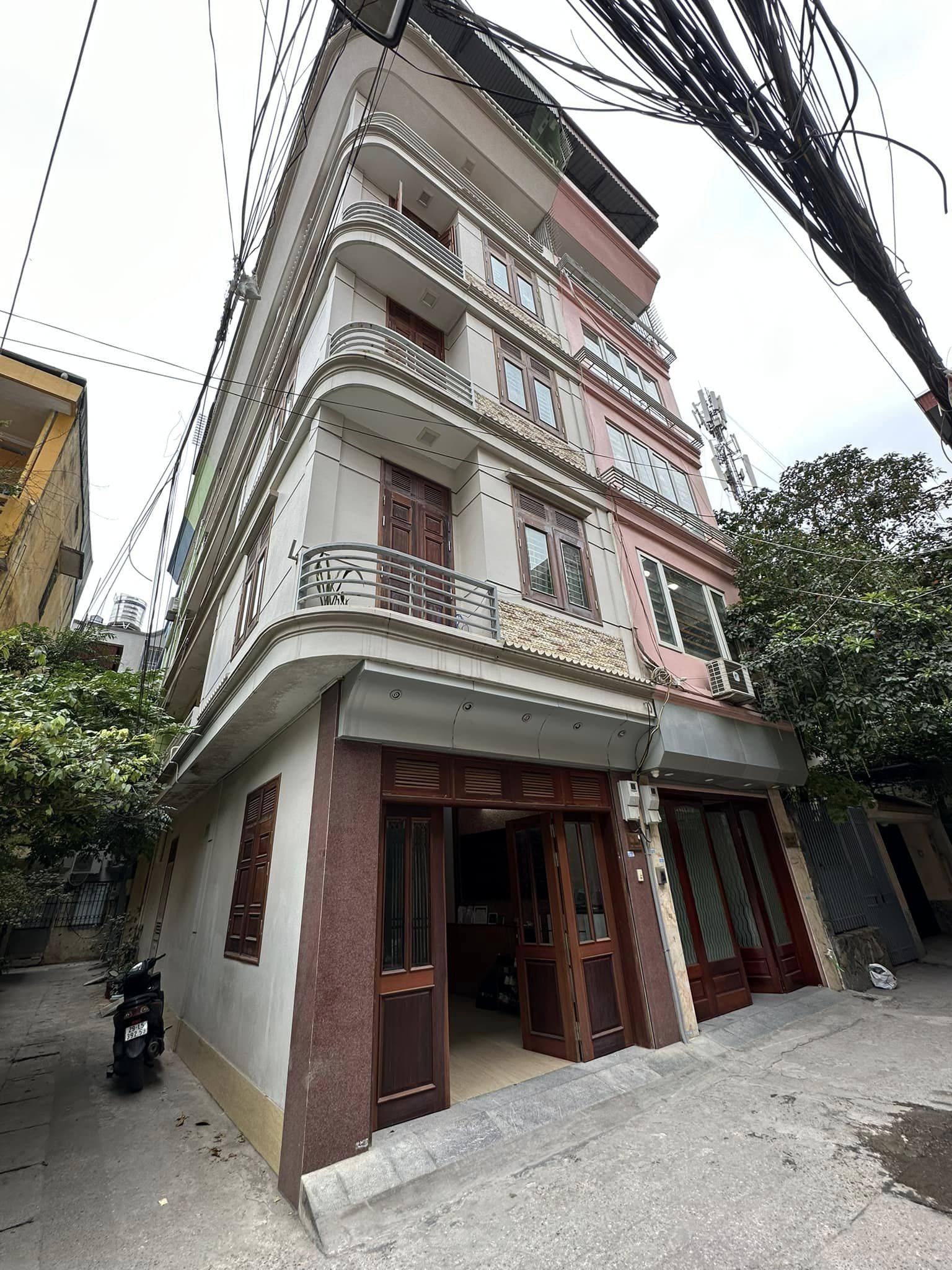 Bán nhà riêng Phố Phùng Chí Kiên Cầu Giấy Lô góc Ô tô tránh 50m2, 5 tầng dân tự xây chỉ 13 tỷ