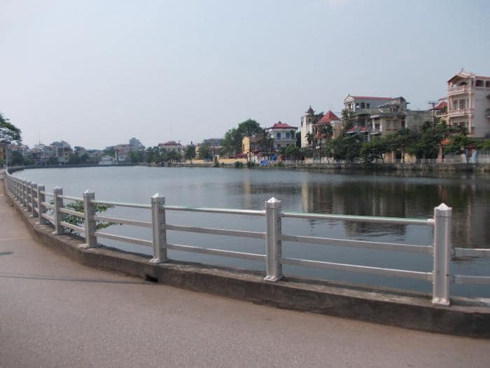 ĐẤT VÀNG LONG BIÊN TRƯỚC NHÀ MẶT HỒ ĐIỀU HOÀ - Ô TÔ VÀO NHÀ - THOÁNG MÁT VÔ CÙNG - Ô TÔ ĐỂ TRĂM CÁI QUANH HỒ.