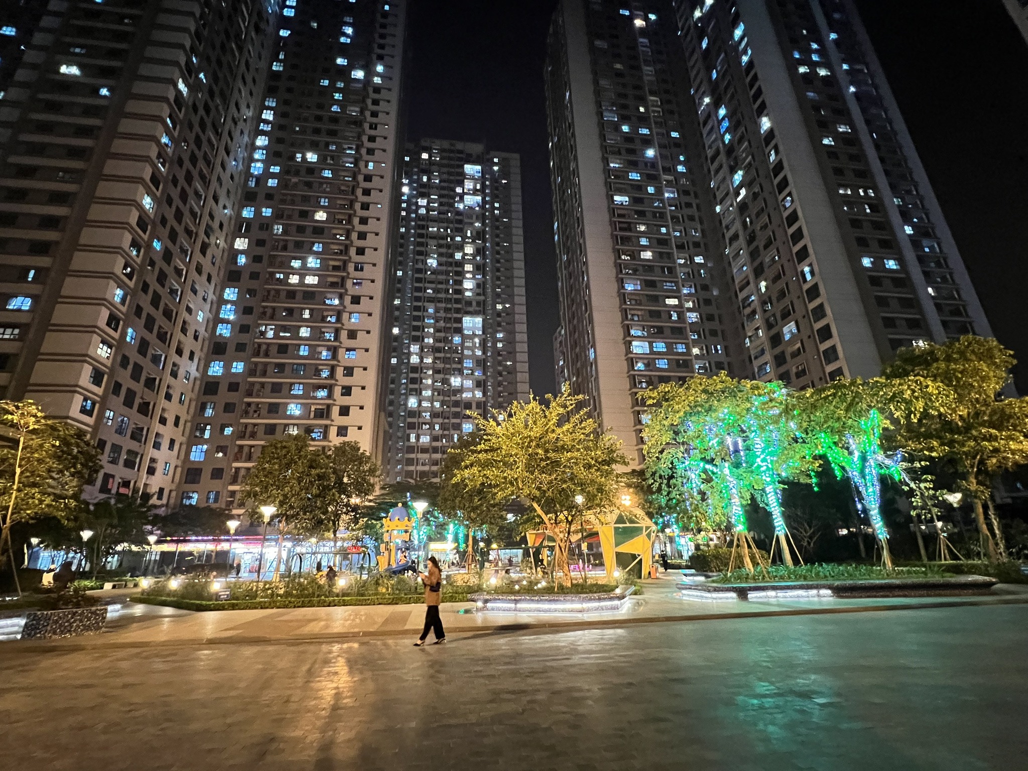 CĂN HỘ CHUNG CƯ CAO CẤP - DIAMOND GOLDMARK CITY - 136 HỒ TÙNG MẬU