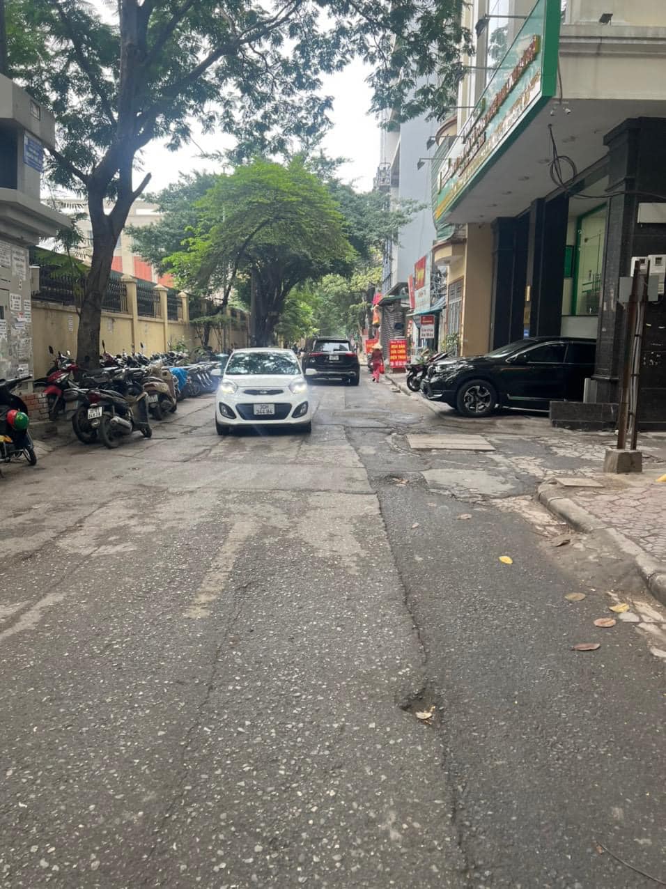 Bán nhà Hoàng Quốc Việt, Cầu Giấy Phân lô Ô tô cạnh nhà 48m2, 4 tầng KIÊN CỐ ở ngay chỉ 5.7 tỷ