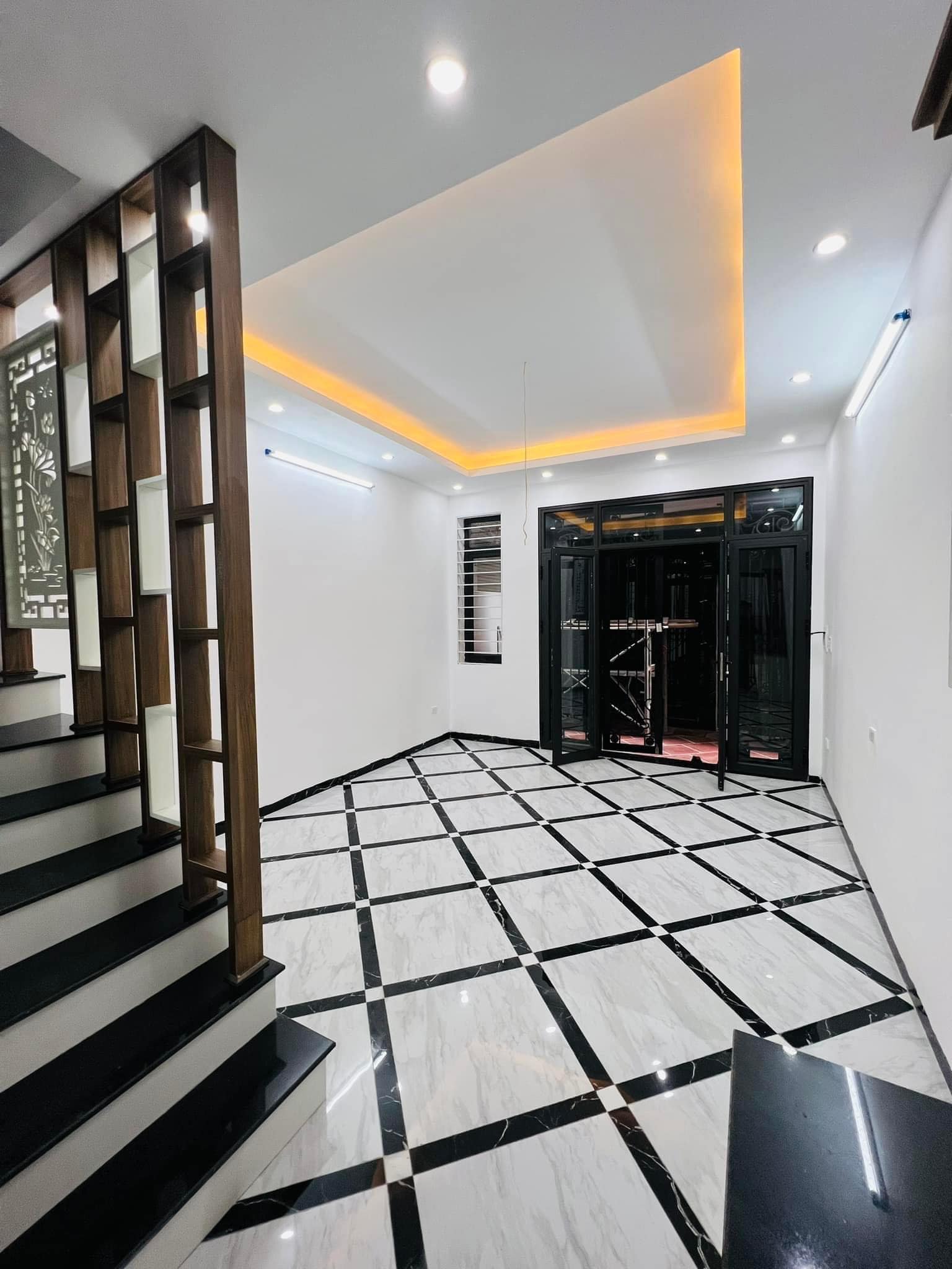 BÁN NHÀ LA DƯƠNG - DƯƠNG NỘI HÀ ĐÔNG. NHÀ MỚI. DT 32M. 5 TẦNG. GIÁ 2,85 TỶ