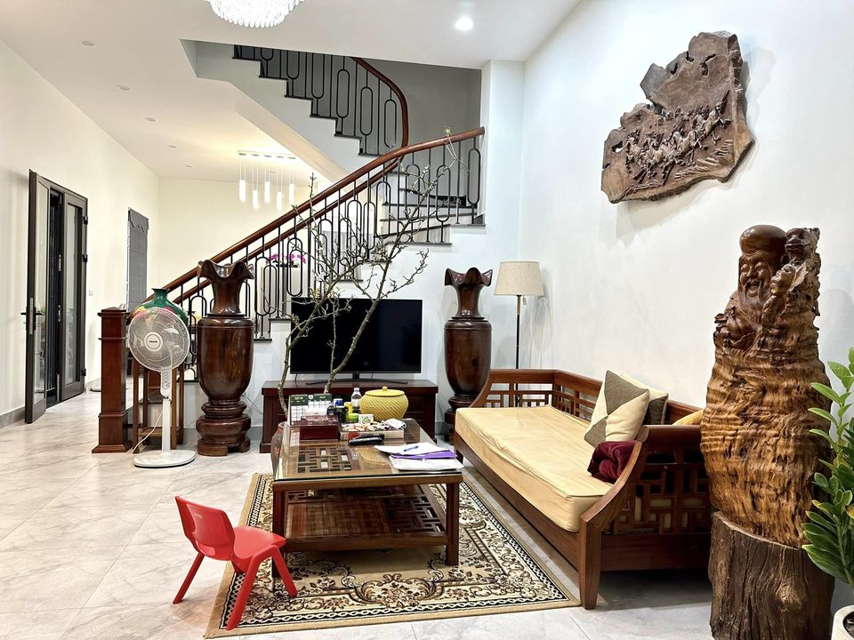 Nhà lô góc đẹp lung linh phố Kim Ngưu Rộng 77m2, 4tầng, MT 5.1m, Giá nhỉnh 9 tỷ.