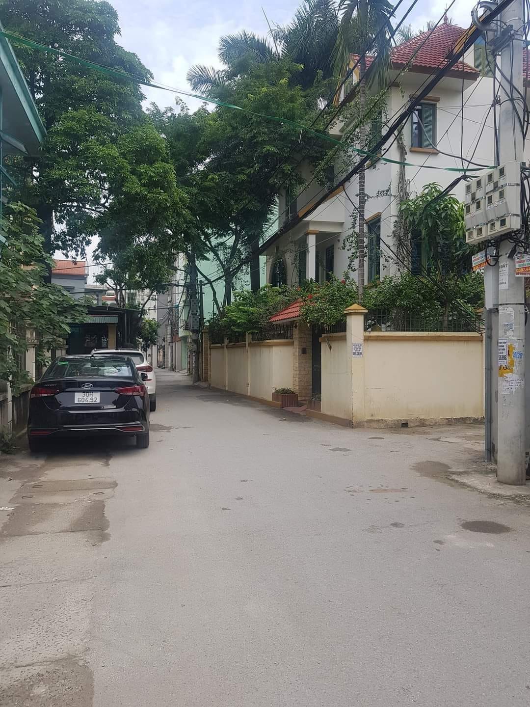 Bán đất Tây Hồ, Gần Ciputra, Lotte Mall, Ngõ nông cách oto tránh 30m, Giá rẻ - 65m2 -4,7 tỷ