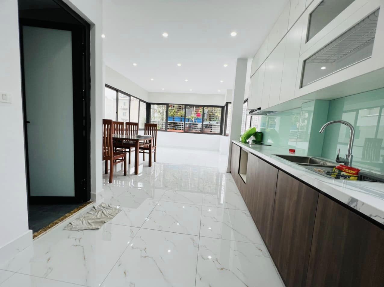 Bán nhà phân lô 210 Lê Trọng Tấn 8t thang máy siêu đẹp, chủ tự xây. Dt 38/45m2 x 8t mt 4m giá 10.7 tỷ