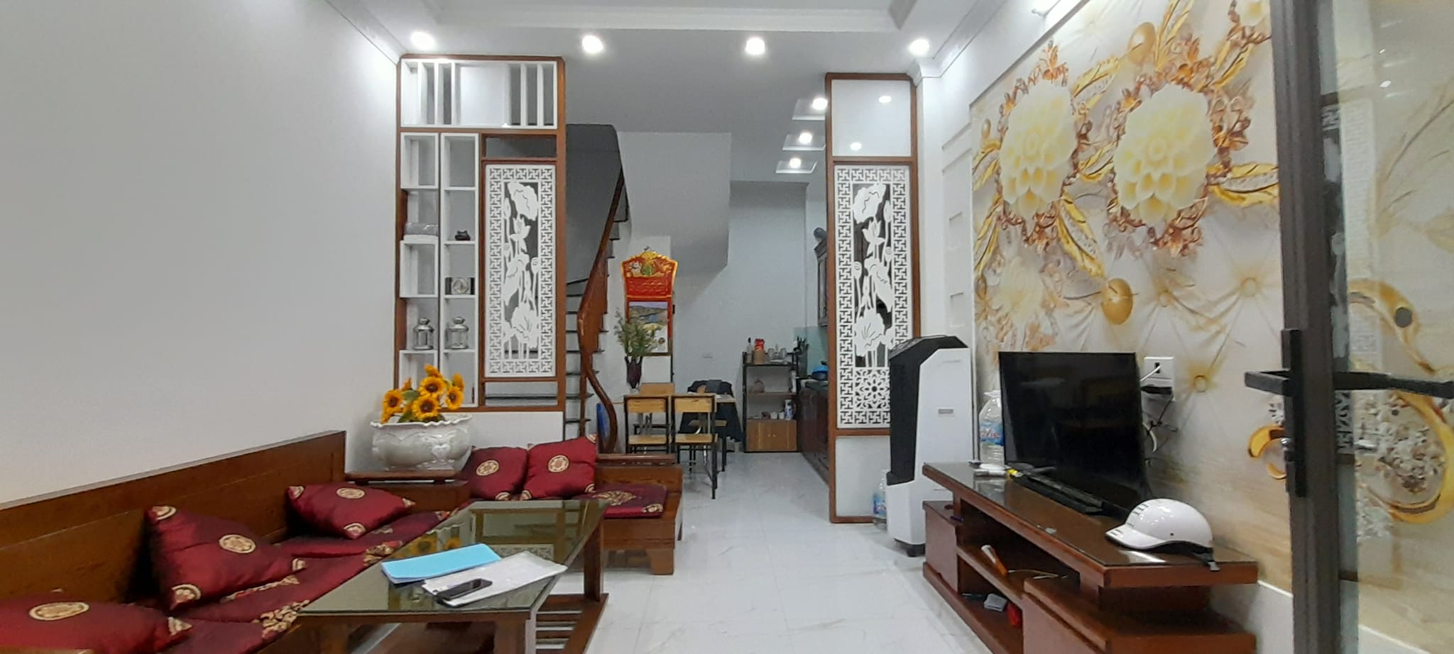 Bán nhà 71m2 phố Yên Hoa, Tây Hồ 20m Ô tô tránh View Hồ Tây 6.4 Tỷ