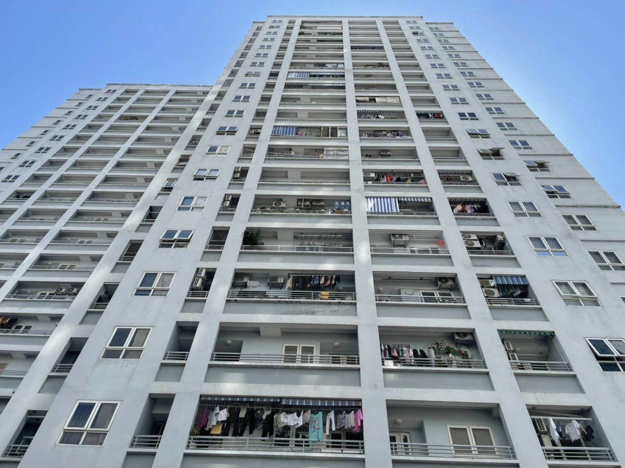 Bán Chung Cư Tầng 12 A14B2 KĐT Nam Trung Yên, DT: 64m, 2PN, giá chỉ nhỉnh 2,3 tỷ