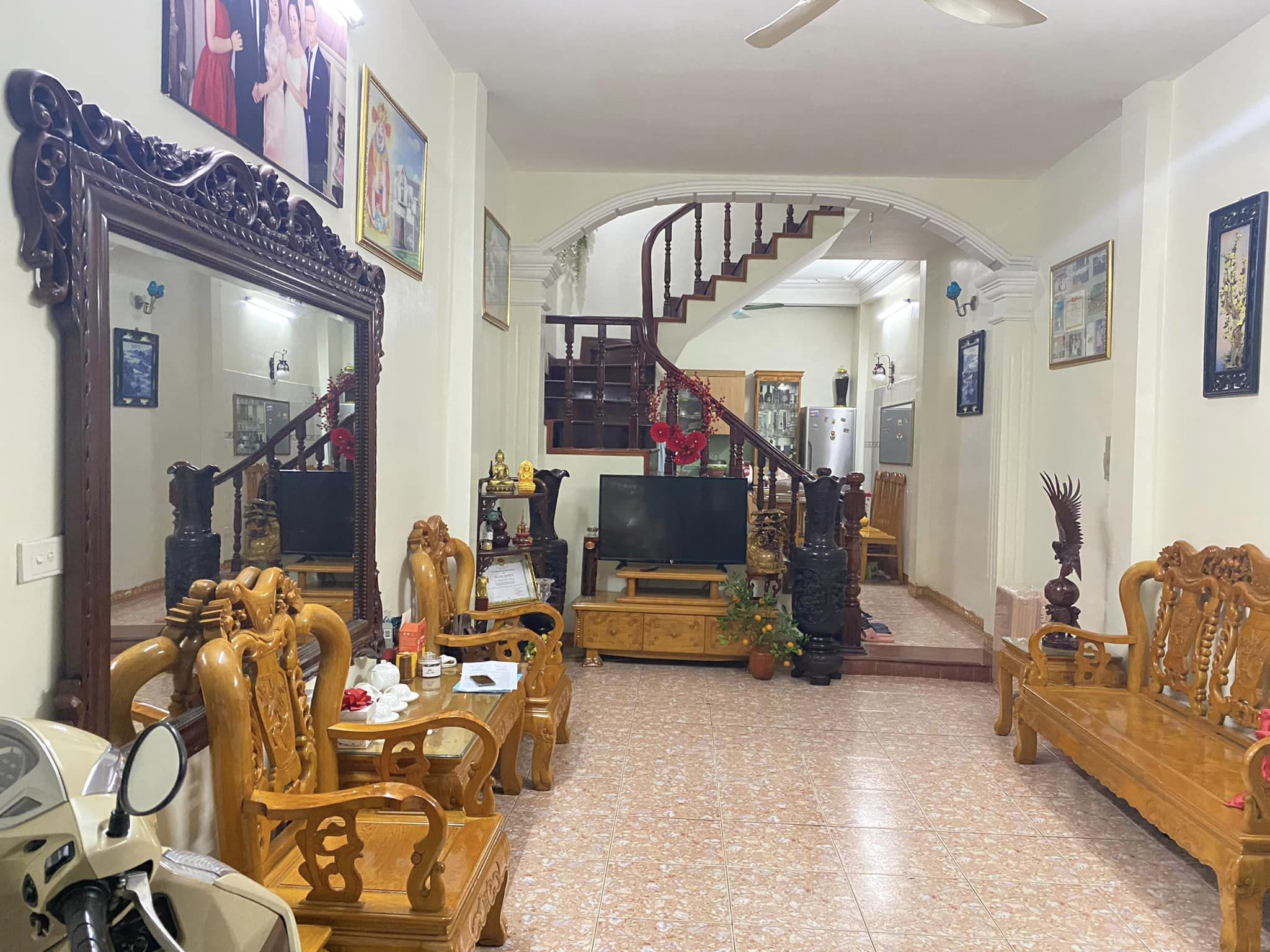 BÁN NHÀ PHÚ DIỄN + OTO ĐỖ CỔNG, 40M2 NGÕ 193 PHÚ DIỄN GIÁ 3.7 TỶ