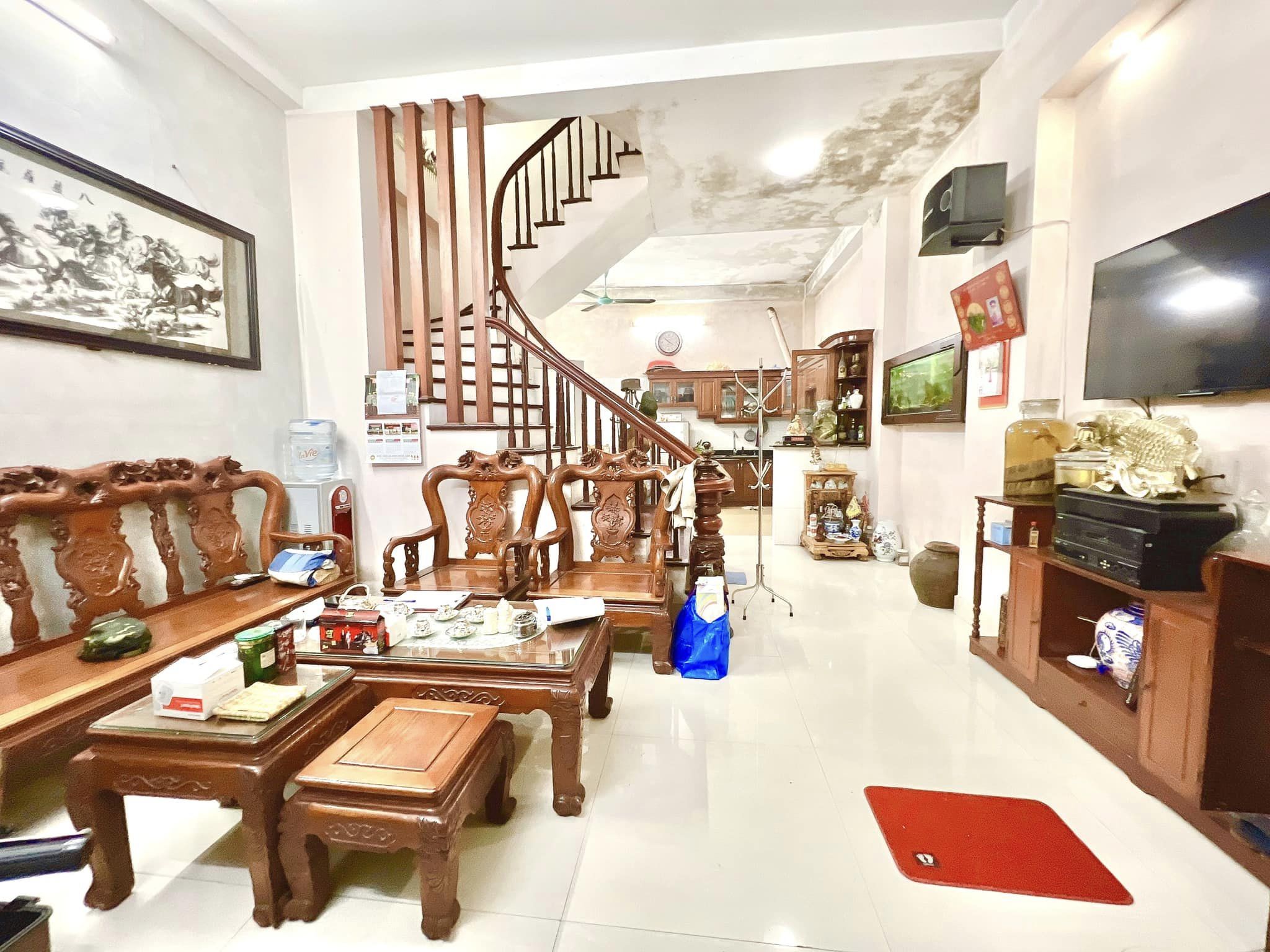 Bán nhà ngõ 79 Cầu Giấy, 50m2, 6 tầng 6 phòng ngủ, nhà dân xây chắc chắn - Ảnh thật 100%