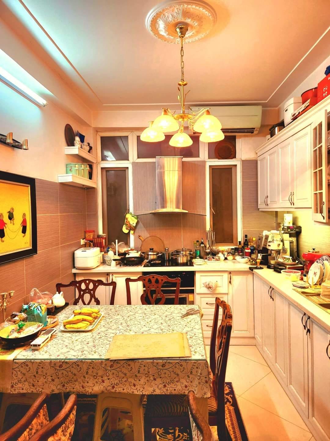 Bán nhà Hoàng Hoa Thám 74m giá 5.8 tỷ 2 thoáng