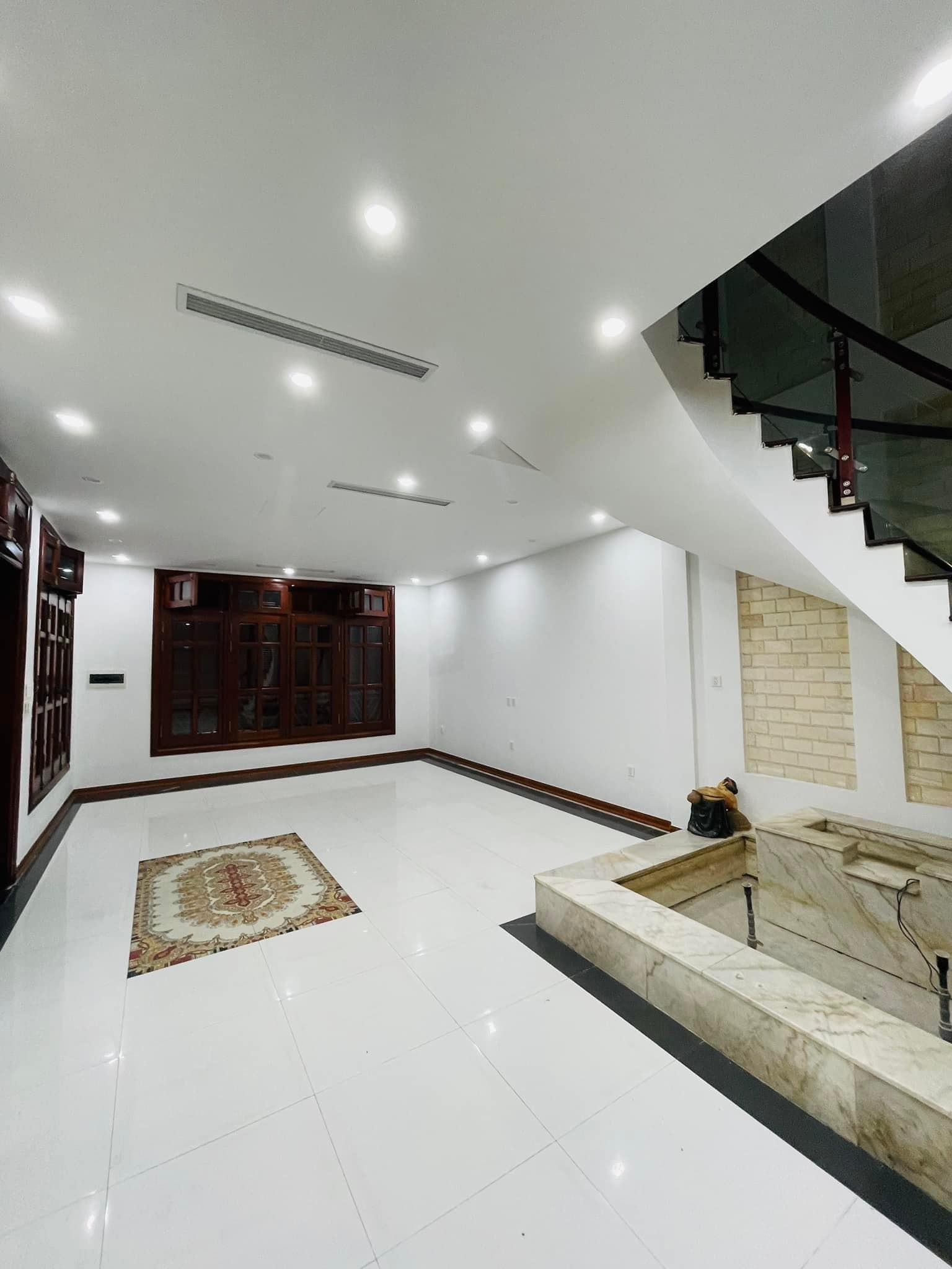 BÁN NHÀ TRẦN THÁI TÔNG – CẦU GIẤY DIỆN TÍCH 130M KHU VỰC VĂN PHÒNG VIP