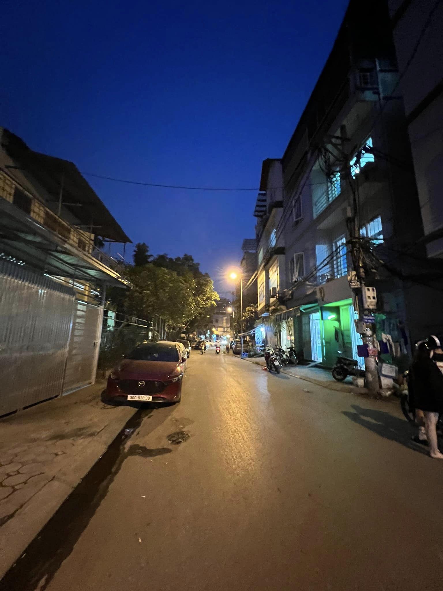 Bán nhà Đội Cấn Ba Đình TẶNG NỘI THẤT VIP, Ô TÔ CẠNH NHÀ 35m2, 5 tầng chỉ 5.1 tỷ