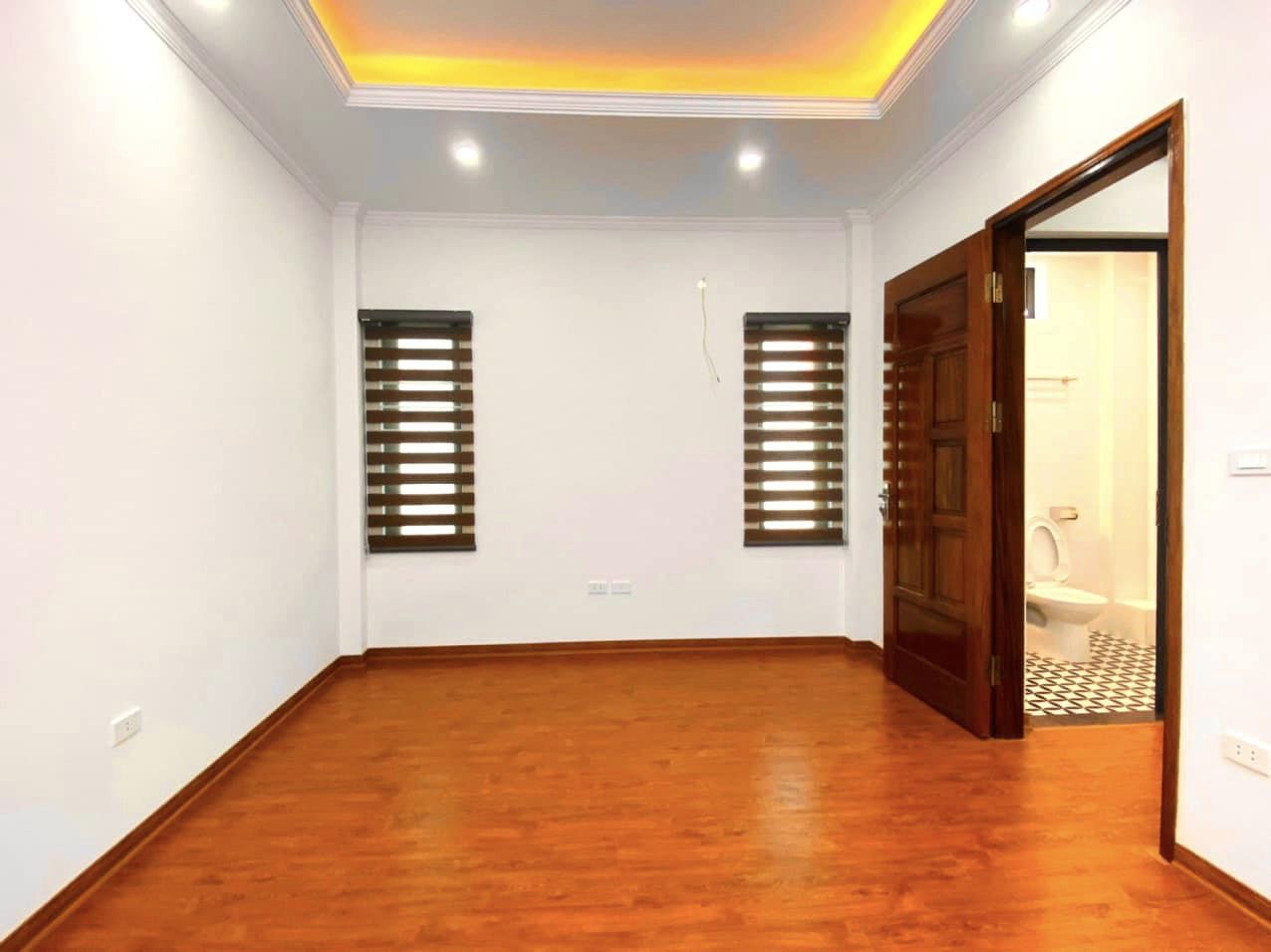 Bán nhà lô góc phố Văn Hương, Đống Đa 26m2x4T, 3thoáng-nhà đẹp ở ngay, giá 3,2 tỷ.