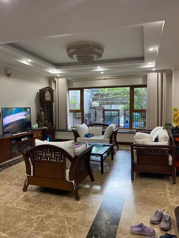 BÁN BIỆT THỰ MẶT PHỐ CHÍNH LẠC LONG QUÂN - TÂY HỒ. DT 153M2. MT 8,2M. GIÁ 61 TỶ