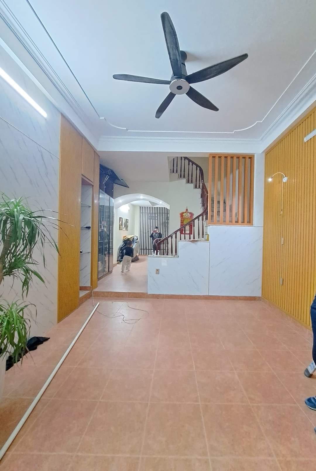 Nhà ở ngay, ngõ ô tô tại Phùng Chí Kiên, Cầu Giấy, 48m2, 4 tầng, Mt 4m, giá 5.8 tỷ