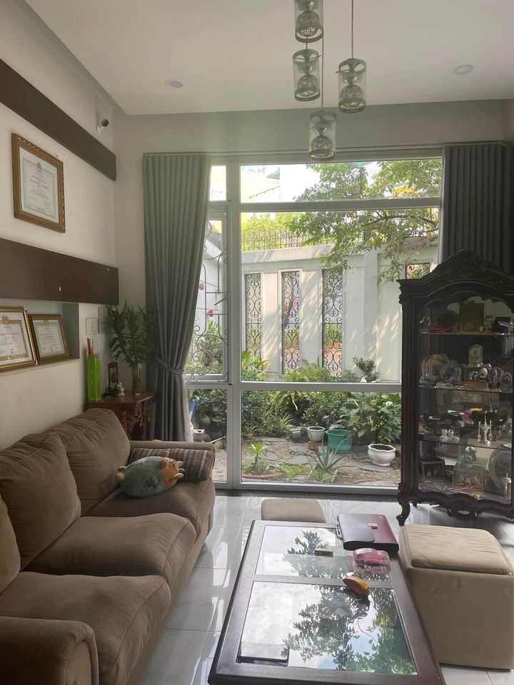 Biệt Thự Sân Vườn Căn Góc 2 Mặt Tiền Đường P.Tân Phong TT Quận 7 - Giáp Nguyễn Thị Thập