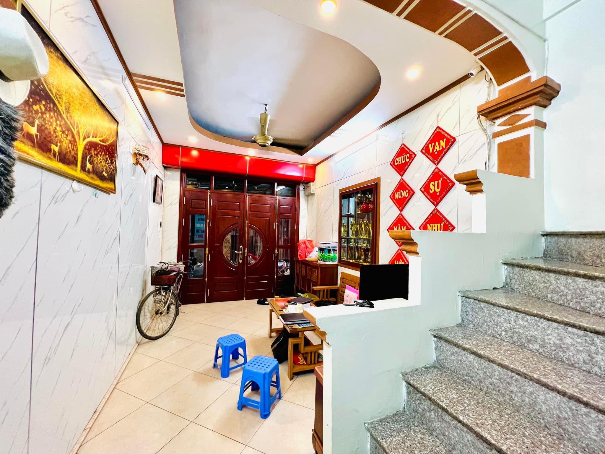 Bán nhà mặt ngõ thông, ô tô, kinh doanh, tại Vũ Tông Phan, Thanh Xuân 36m2, 5 tầng, giá 6.1 tỷ