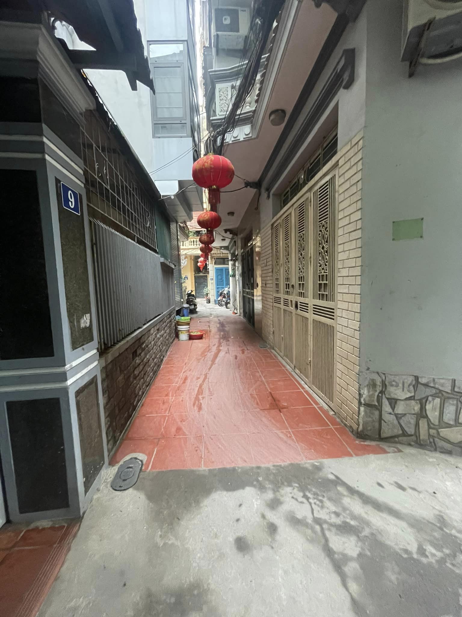 Bán nhà Cầu Giấy, gần quận ủy,ngõ kinh doanh, giá đầu tư - DT 36m2 - 3 tỷ