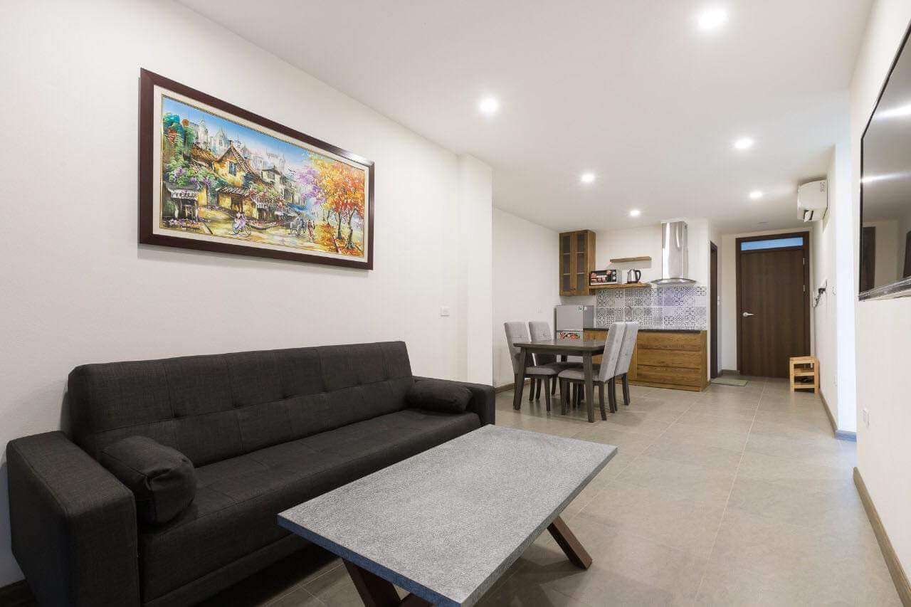 Bán gấp tòa nhà 6 tầng thang máy, mặt phố Yên Hoa, mặt tiền khủng, 90m2, chỉ 38 tỷ