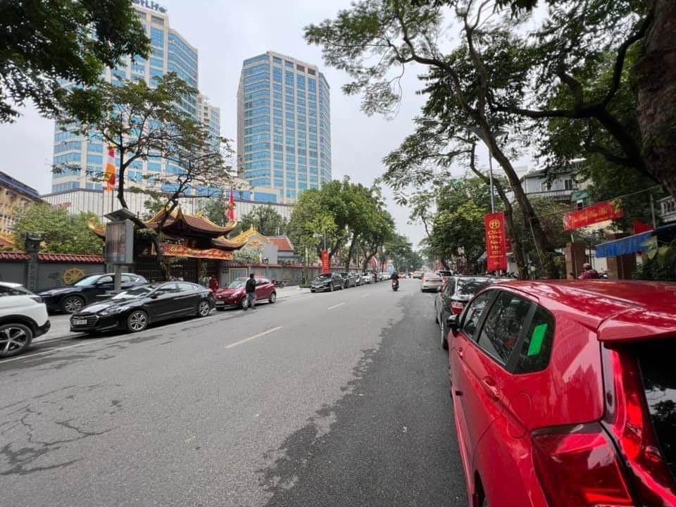 Bán nhà KV Vincom Bà Triệu, Lê Đại Hành, Hai Bà Trưng, DT 45m2 giá chỉ 24 tỷ.