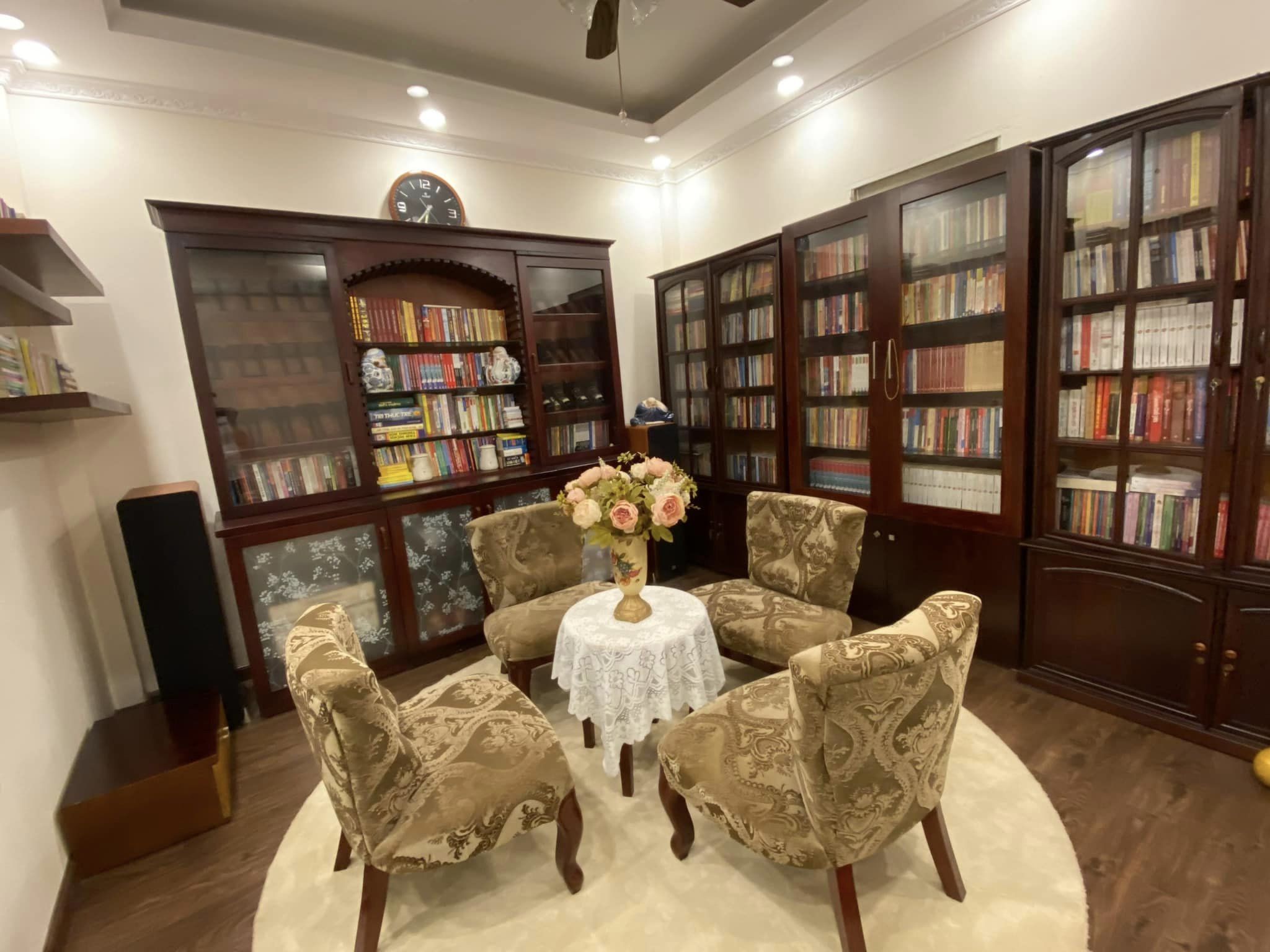 Bán nhà ngõ 127 Hào Nam, 40m2 chỉ hơn 6 đồng.