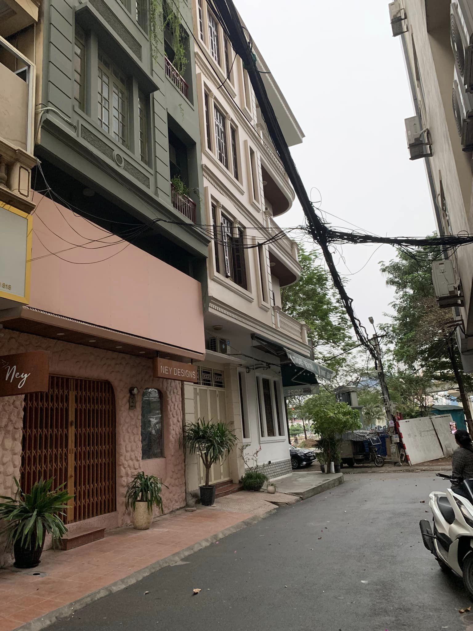 BÁN NHÀ HOÀNG CẦU CHỈ 22.2 TỶ !!! 51M2 x Mặt tiền 5.7m – VỊ TRÍ ĐẸP – OTO ĐỖ - KINH DOANH ĐỈNH – DÒNG TIỀN KHỦNG