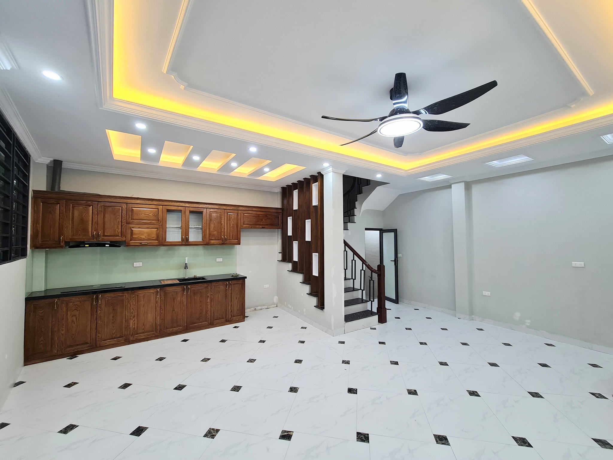 BÁN NHÀ TRƯƠNG ĐỊNH, 10M RA PHỐ, Ô TÔ, 45M2 5T MT6M, GIÁ 5.5 TỶ