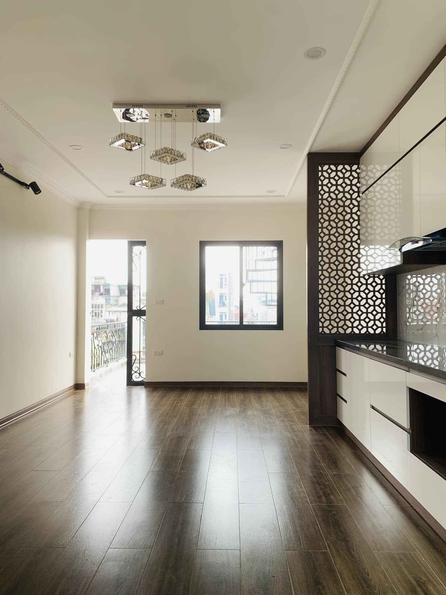 Bán nhà Linh Lang 9 tầng thang máy 88m mặt tiền 8m giá hợp lý