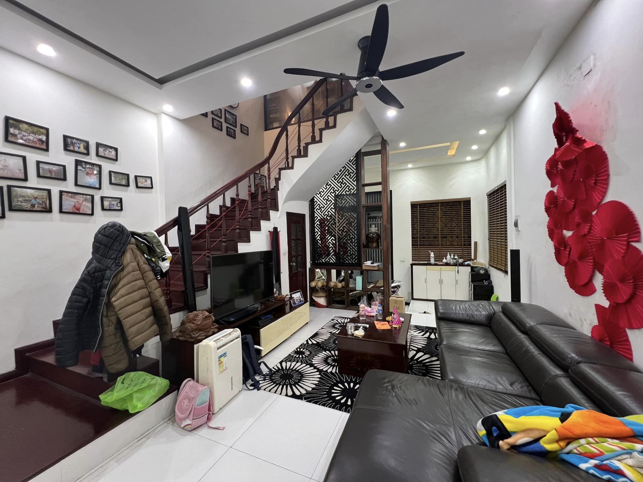 SIÊU PHẨM NGUYỄN CÔNG HOAN –LÔ GÓC 3 THOÁNG – GẦN PHỐ - 40M2 GIÁ 5,2 TỶ