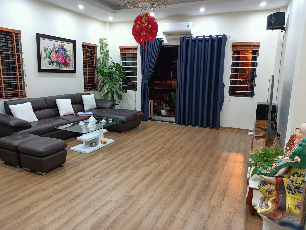 NGÕ ĐẸP NHẤT HOÀNG QUỐC VIỆT CẦU GIẤY 9.3TỶ 60m MT5.8m OTO TRÁNH GARA KINH DOANH ĐỈNH.