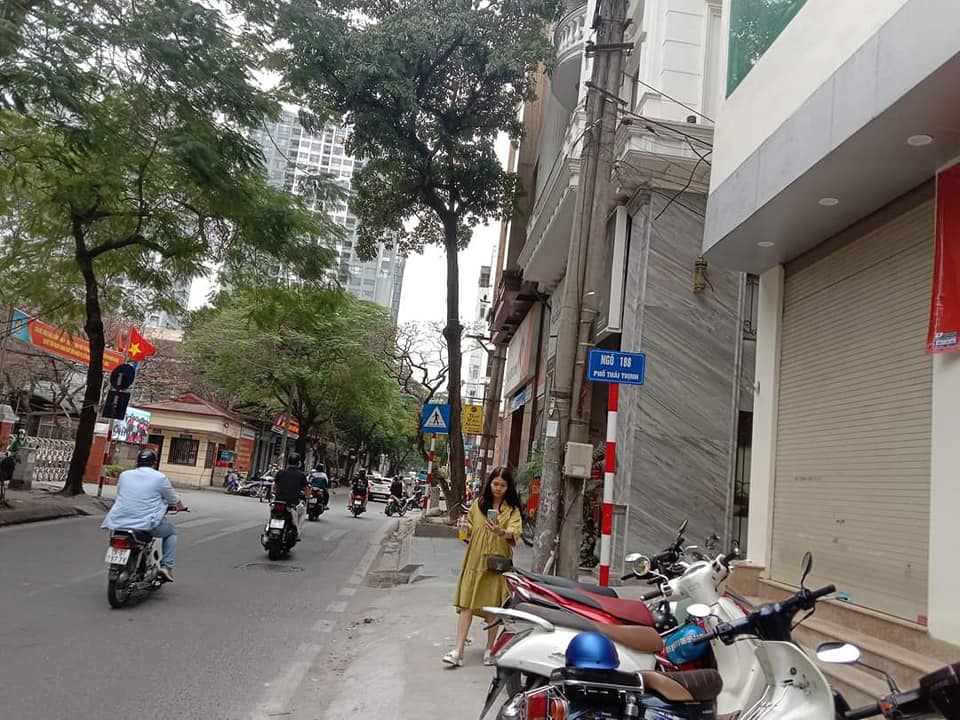 Cần bán tiêng ngõ 188 Thaí Thịnh 61m2 ô tô kinh doanh nhỉnh 12 tỷ